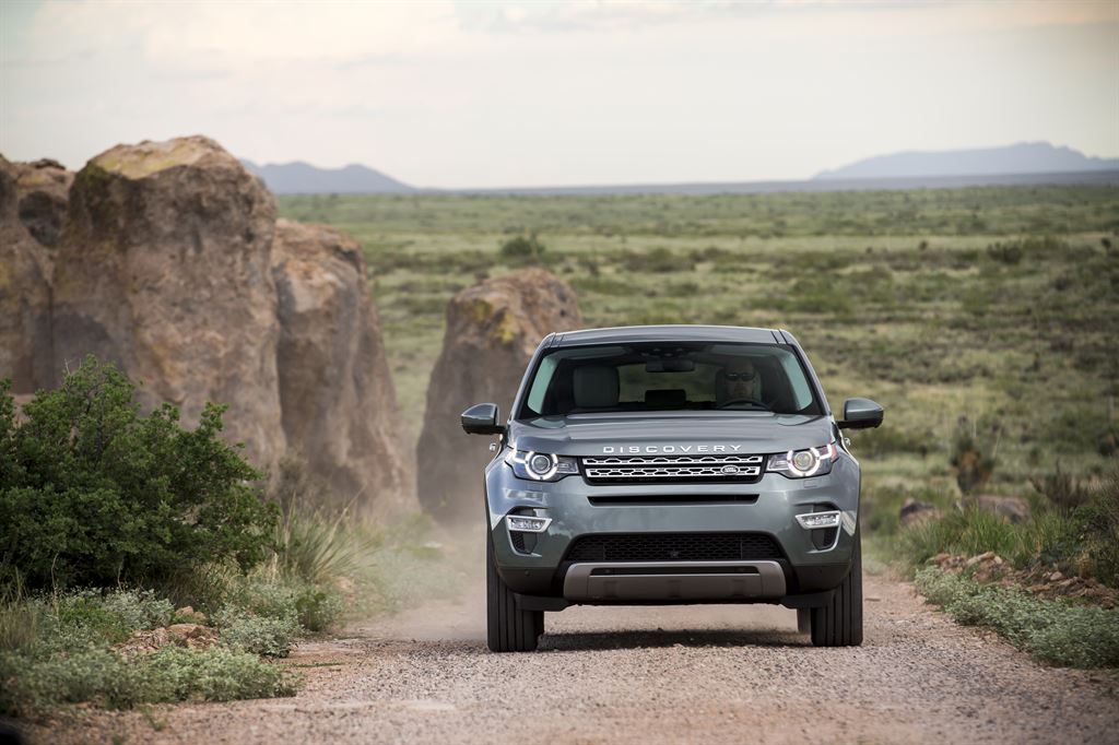 LR_Discovery_Sport_Location_011014_06_LowRes.jpg